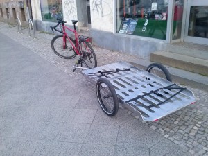 Fahrrad-Abschlepper leer