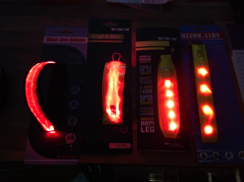 LED-Reflexbänder bei Dunkelheit