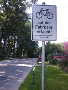 Radfahren auf der Fahrbahn erlaubt!